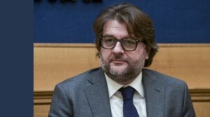 “Busta paga più alta, taglio dell'Iva, nuove aliquote Irpef e riduzione dei bonus”: l'intervista a Osnato (Fratelli d'Italia)
