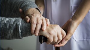 Colf e badanti possono lavorare con Partita Iva?
