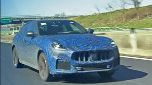Maserati Grecale: sorpresi tre prototipi sulla Roma - Napoli 