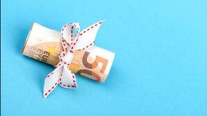 Regali in contanti, come evitare il rischio di un accertamento fiscale