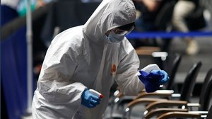 Bf.7, la variante Covid che allarma la Cina e il mondo: perché potrebbe essere pericolosa