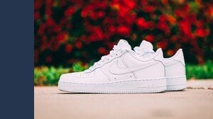 Azioni Nike ai minimi. Potrebbe essere l'occasione o la trappola dell'anno