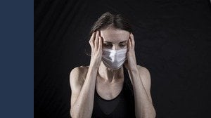 Oxford: il Covid può danneggiare il cervello. Cosa rischia chi è stato ricoverato