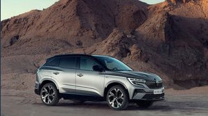 Renault Austral, via i preordini: motori, consumi, allestimenti, prezzi, foto