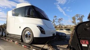 Tesla Semi avvistato poco prima del lancio