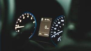 A che velocità devi guidare per proteggere il motore dell'auto?