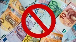 Addio alle banconote in Euro (come le conosciamo ora). Ecco da cosa saranno sostituite