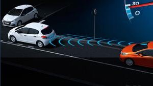 Sulle nuove auto potrebbe arrivare presto una nuova luce verde. Ecco a cosa servirà