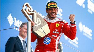 Quanto guadagna Lewis Hamilton? Lo stipendio in Ferrari e il patrimonio da urlo