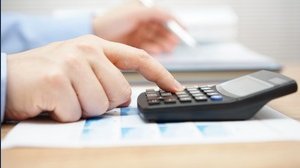 Tasse partita IVA, così il Fisco tartassa gli autonomi: il calcolo dei commercialisti