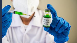 Terza dose obbligatoria in Italia: ecco per chi