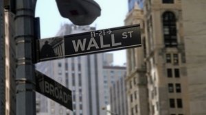 Wall Street applaude la Fed: tempi più veloci per rialzo tassi