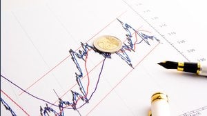 BTP sotto pressione. Il mercato obbligazionario sta anticipando una crisi che nessuno vede