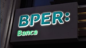 BPER sfida calo tassi BCE: focus utili e ghiotti dividendi nel nuovo piano. Titolo schizza a Piazza Affari