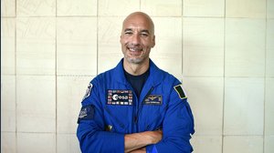 Chi è Luca Parmitano: biografia, carriera e guadagni dell'astronauta italiano