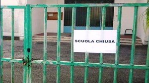 Scuole superiori, aumentano i contagi: una Regione sta valutando di chiuderle di nuovo