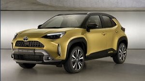Toyota Yaris Cross Hybrid: foto, prezzi e caratteristiche del nuovo SUV ibrido