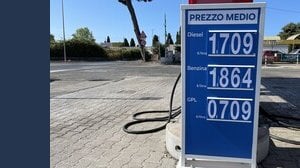 Benzina, il prezzo medio è un flop: adesso il governo non può più nascondersi