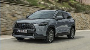 Toyota Corolla Cross: nuova motorizzazione Full Hybrid