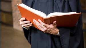 Eredità all'ex coniuge, come cambia l'assegno di mantenimento?
