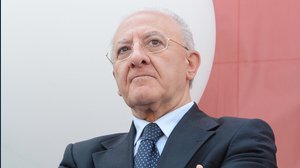 De Luca in polemica sull'apertura di tutte le regioni il 3 giugno