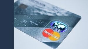 Mastercard potrebbe eliminare tutte le carte di pagamento	