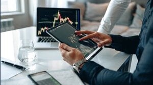 Le cattive notizie aumentano, ma Wall Street non arretra. Ecco cosa stanno dicendo i grafici