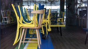 Covid, nuova stretta: più Regioni arancioni e rosse, lockdown per tutti nel weekend