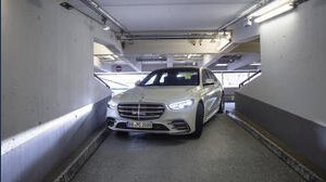Mercedes-Benz presenta il vero parcheggio autonomo