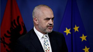 Chi è e quanto guadagna Edi Rama, il primo ministro dell'Albania