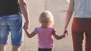 Chi ha figli non paga queste “tasse”: esenzioni e riduzioni per le famiglie