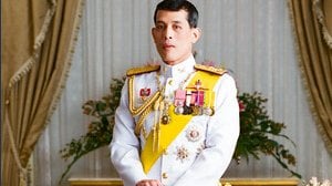 Questo è il re più ricco del mondo. Ha 17.000 case, 38 jet privati, 300 auto e 52 yacht di lusso	