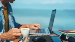 Queste aziende assumono subito e ti fanno lavorare da casa