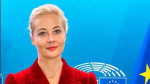 Chi è Yulia Navalnaya, moglie di Alexey Navalny: dove vive e testo del discorso (VIDEO)