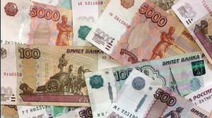 Rublo ai minimi storici sul dollaro
