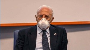 Campania in zona arancione da lunedì? De Luca invoca misure urgenti 