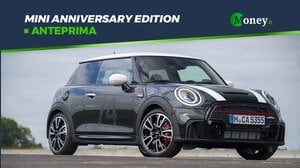 Mini Anniversary Edition: prestazioni, dotazione e foto