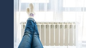 Furto di calore, è legale non accedere i termosifoni in condominio?