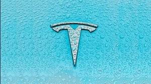 Maxi scommessa short di Michael Burry contro Tesla. Cosa dicono (davvero) i dati?