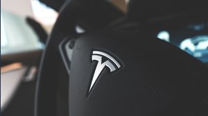 Tesla Model 2 arriverà nel 2025 a un prezzo concorrenziale 