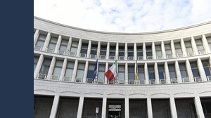 Avvisi bonari dell'Inps agli agricoltori, ecco chi deve pagare