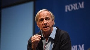 La verità di Ray Dalio. “Controllano i nostri soldi, l'asset must in cui investire è questo”