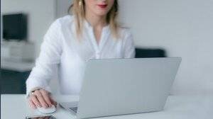 Ha lasciato il lavoro in Borsa per avviare un'attività in soffitta. Oggi guadagna $70 milioni l'anno