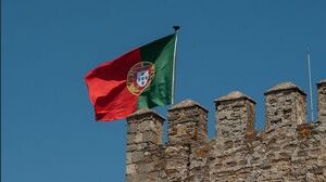 Pensioni, quante tasse paga chi si trasferisce in Portogallo nel 2024