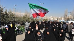 Donald Trump vuole negoziare con l'Iran: accordo o sarà guerra