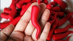 Augurare la morte è reato? La risposta della Cassazione