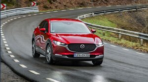 Mazda CX-30 2021: prezzi, foto e caratteristiche