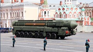 Russia, ecco il nuovo terribile missile: come evolve la guerra in Ucraina?