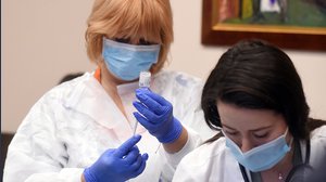 Il mondo si prepara a una nuova pandemia: vaccini pronti in 100 giorni, sarà l'aviaria la prossima emergenza?