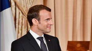 In Francia vogliono vietare la bandiera italiana (e tante altre)